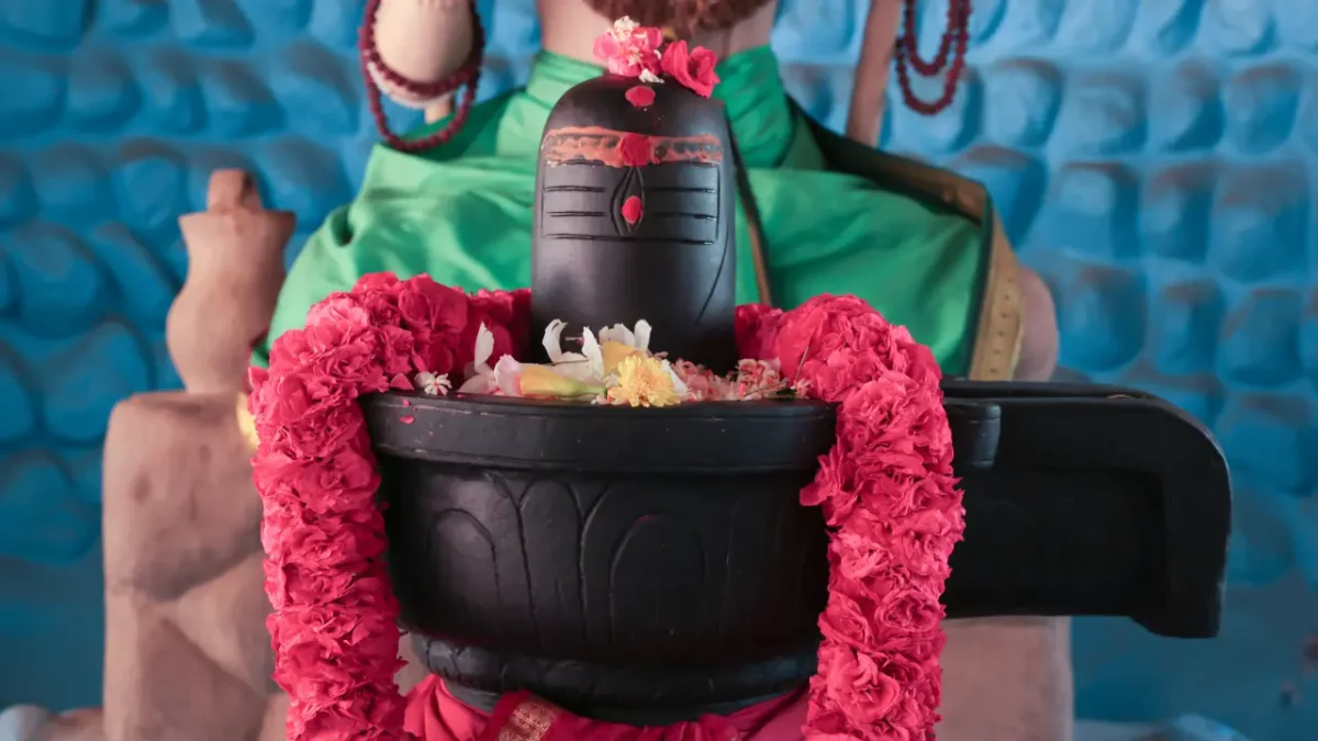 कुमकुम का सिंदूर ना चढ़ाये   
