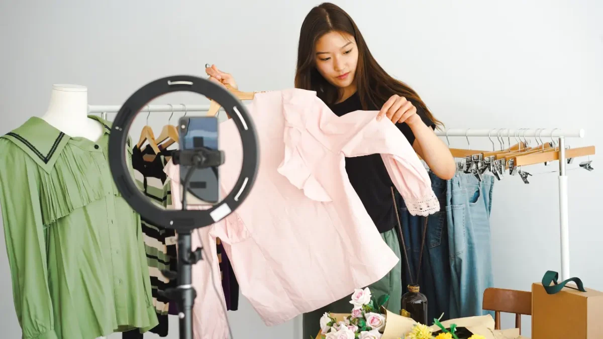 Sell old clothes online for cash