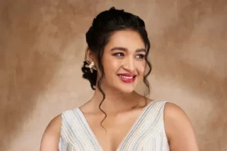 इस दिवाली साड़ी के साथ पहनें ये खास ब्लाउज डिजाइन, लगेंगे बेहद खूबसूरत।